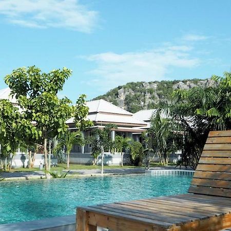 Kp Mountain Beach Pran Buri Esterno foto