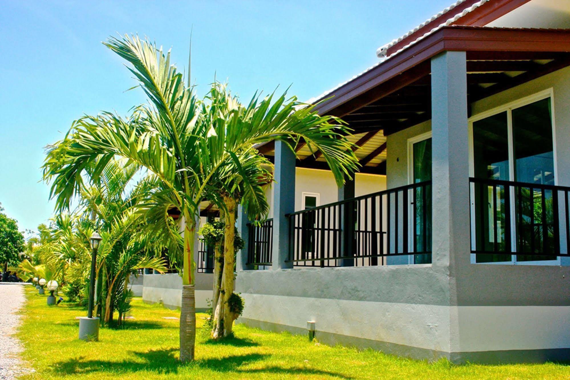 Kp Mountain Beach Pran Buri Esterno foto