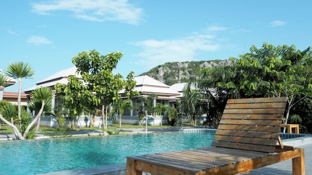 Kp Mountain Beach Pran Buri Esterno foto