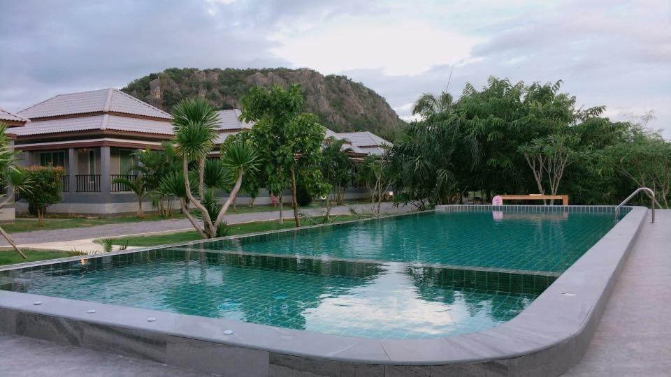 Kp Mountain Beach Pran Buri Esterno foto