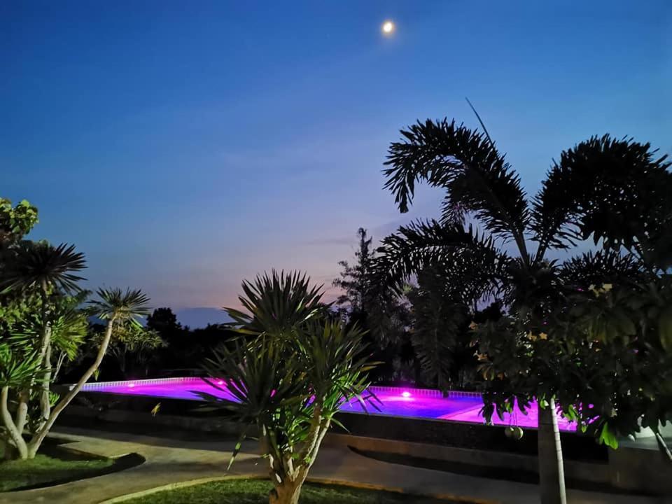 Kp Mountain Beach Pran Buri Esterno foto